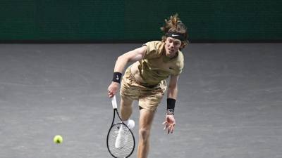 Рублёв обыграл Циципаса и вышел в финал турнира ATP в Роттердаме