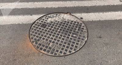 Будьте осторожны: в Тбилиси все чаще крадут крышки канализационных люков