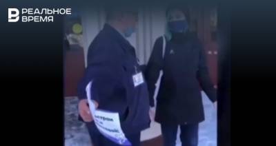 Казанские студенты устроили пикет у одного из зданий КФУ