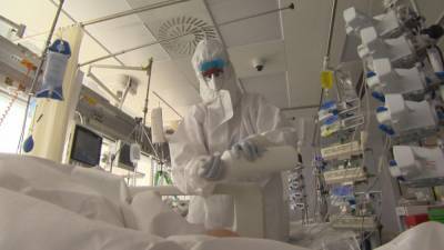 Больницы Словакии переполнены – COVID-инфицированных отправляют в другие страны
