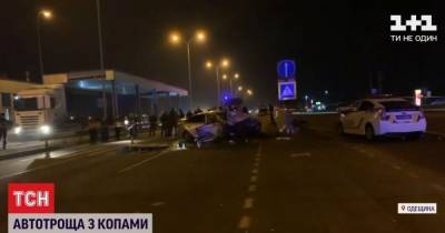 Авто двигалось 120 км/ч: что происходило на месте ДТП с участием полицейских в пригороде Одессы