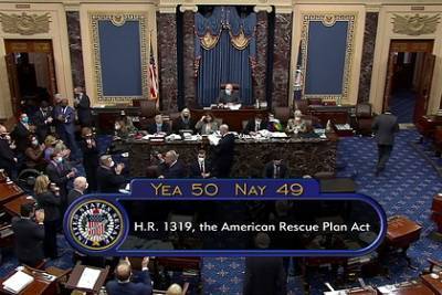 Сенат США утвердил план Байдена по спасению экономики