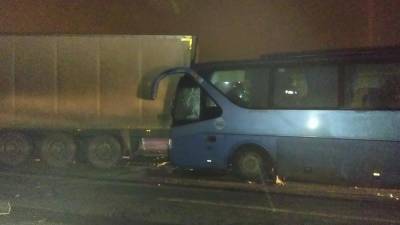 Один человек погиб в ДТП с грузовиками и автобусом в Башкирии