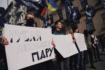 Украинские нацисты объявили о новых врагах Неньки