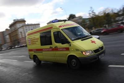 Пьяные россияне попытались угнать машину скорой помощи и избили водителя
