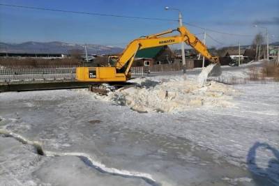 Работы по поиску и отведению воды от домов в Песчанке возобновились с утра – глава района