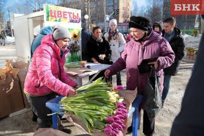 В Сыктывкаре к 8 марта откроют девять точек продажи цветов