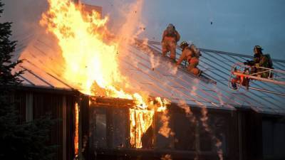Три человека стали жертвами пожара в Уфе