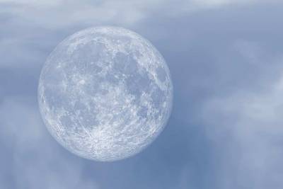 В течение 10 лет NASA планирует провести высадку первой женщины на Луне
