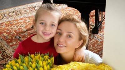 «Невероятный день»: Навка показала, как развлекается с детьми в «московском Диснейленде»