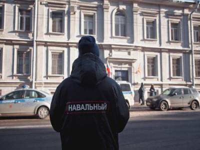 Главреда проекта, расследовавшего отравление Навального, задержали