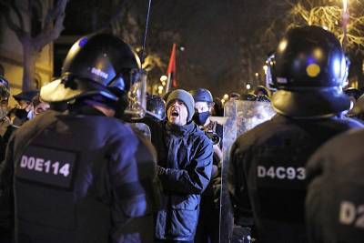 По Испании прокатилась новая волна протестов из-за ареста рэпера