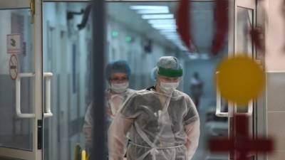 В России выявили 10 595 случаев коронавируса за сутки