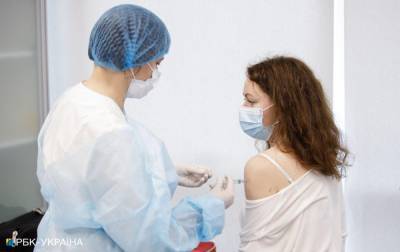 В Украине вакцинировали от COVID более 17 тысяч человек