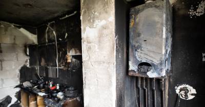 В Калининграде при пожаре в двухэтажном доме спасли трёх человек