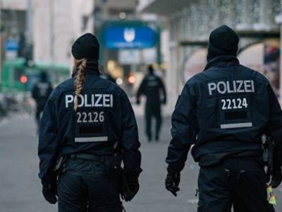 Полиция применила слезоточивый газ: в Цюрихе разогнали феминистский митинг - unn.com.ua - Киев - Швейцария - Цюрих