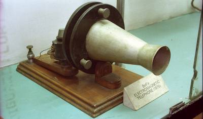 Ровно 145 лет назад Александр Белл запатентовал телефон