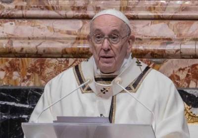 Папа Римский заявил о необходимости уважать и оберегать женщин