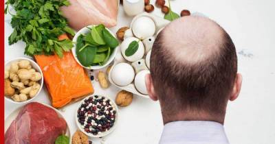 От выпадения волос могут помочь богатые белком продукты