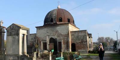 Медленная смерть древних синагог