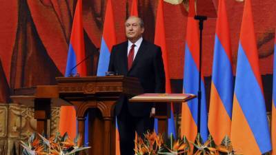 Армянская оппозиция сравнила президента Саркисяна с Обломовым