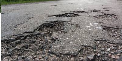 Трасса Киев-Черкассы – водители жалуются на огромные ямы на дороге – видео - ТЕЛЕГРАФ
