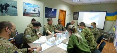 Британская делегация посетила украинских военных в зоне ООС