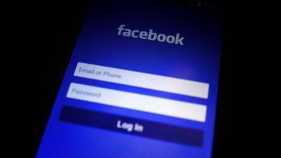 Facebook призвали к ответу после блокировки материала РБК