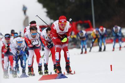Большунов проиграл норвежцам в марафоне на чемпионате мира