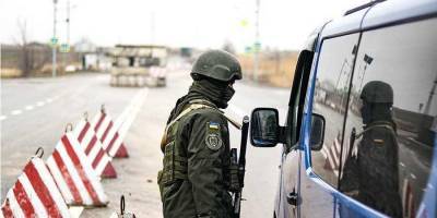 Российские оккупанты блокируют дорожные пункты пропуска на Донбассе