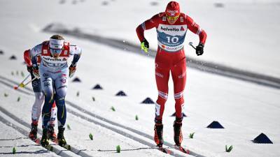 Большунов занял третье место в лыжном марафоне
