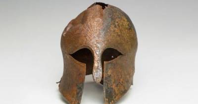 В Израиле ученые обнаружили шлем древнегреческого воина, которому 2600 лет