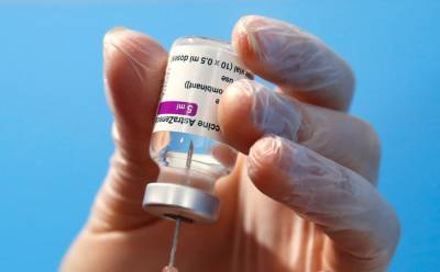 Из-за смерти женщины: в Австрии приостановили прививку партией вакцины AstraZeneca