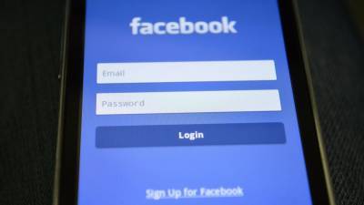 Facebook получил от РКН требование восстановить материалы ТАСС и РБК