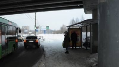 Водитель снес автобусную остановку с людьми в Красноярске