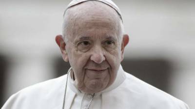 Папа римский накануне 8 Марта призвал оберегать женщин