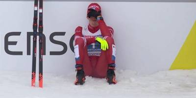 ЧМ-2021 по лыжным гонкам - видео столкновения Большунова и Клэбо на финише марафона - ТЕЛЕГРАФ