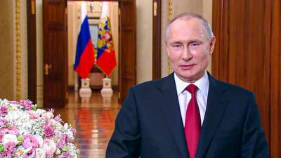 Новости на "России 24". Владимир Путин поздравил женщин с 8 марта