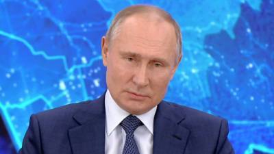 Путин отметил нелегкий труд медработниц в поздравлении с 8 Марта