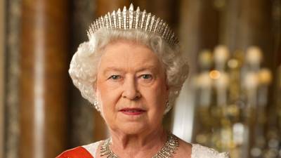 Елизавета II обратилась к нации перед выходом интервью принца Гарри и Меган Маркл