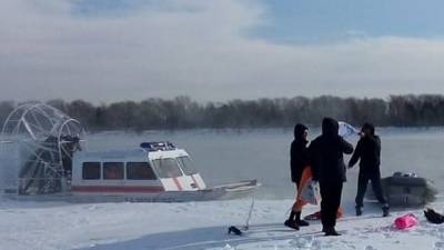 Пожар на реке Обь мог возникнуть от искры снегохода рыбаков