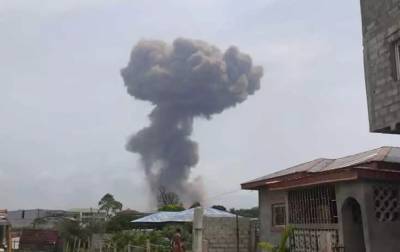 Сотни человек были ранены в результате взрывов на военной базе в Гвинее
