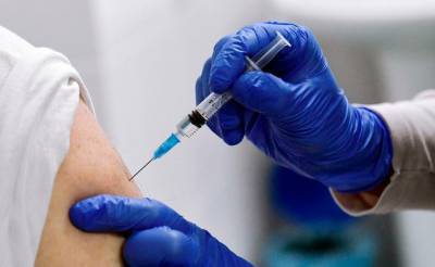 В Узбекистане назвали категории граждан, которым не рекомендуется делать прививки от коронавируса