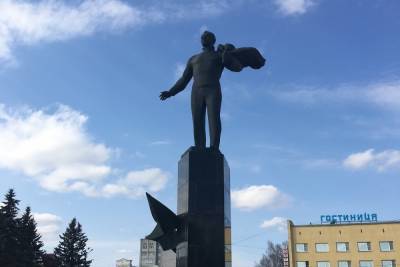 На Красной площади в Гагарине 9 марта возложат цветы к памятнику Первого космонавта