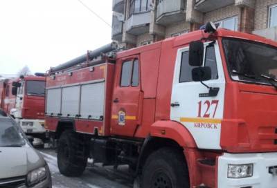 Пожарные эвакуировали 15 человек из горящего дома в Шлиссельбурге