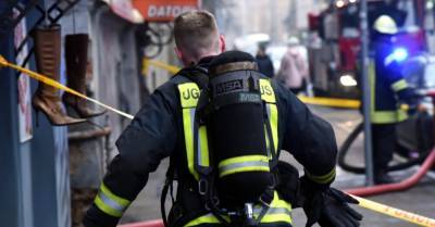 В пожаре в Риге погиб человек, пострадали спасатели