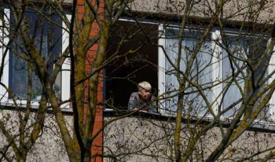 Дети и старики. Кому в Латвии тяжелее всего содержать жилье
