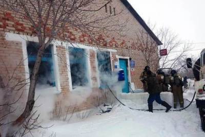 В Челябинской области загорелось здание почты