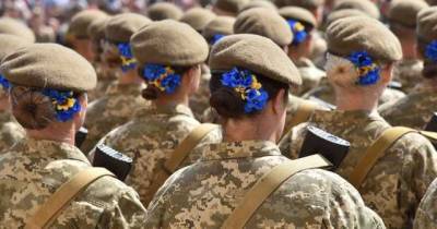 Украинские военные с фронта поздравили женщин с 8 Марта