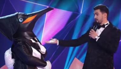 Реакция на разоблачение участника в костюме пингвина поразила жюри и зрителей шоу "Маска"